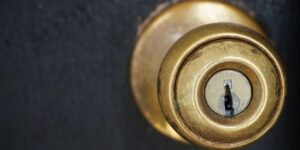 5 Easy Fixes for a Wobbly Door Handle